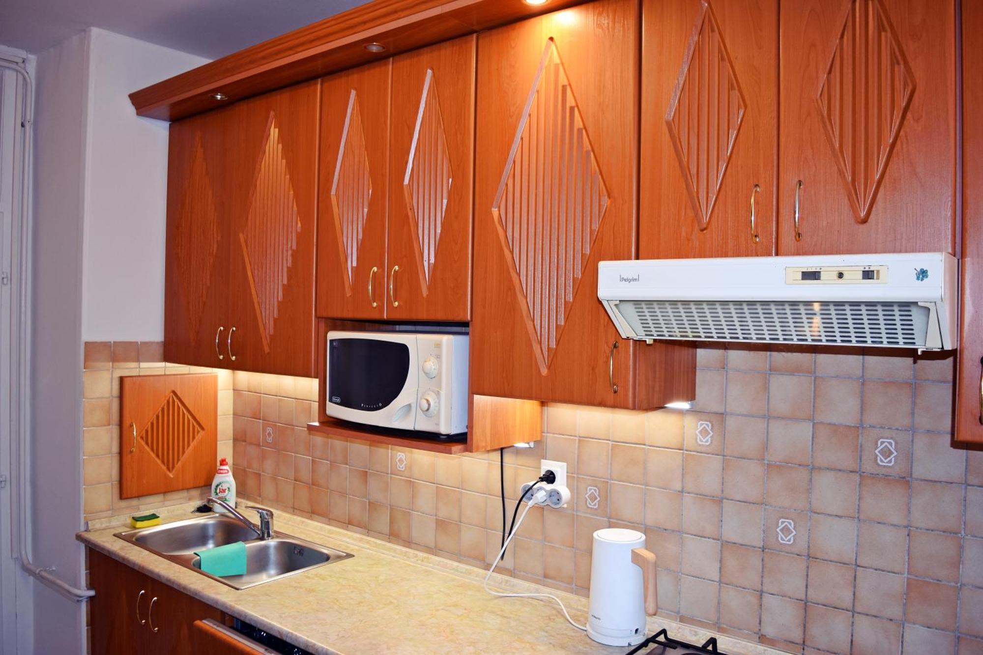 Belvarosi Classic Apartman 85 Square Meters Szombathely Exterior photo
