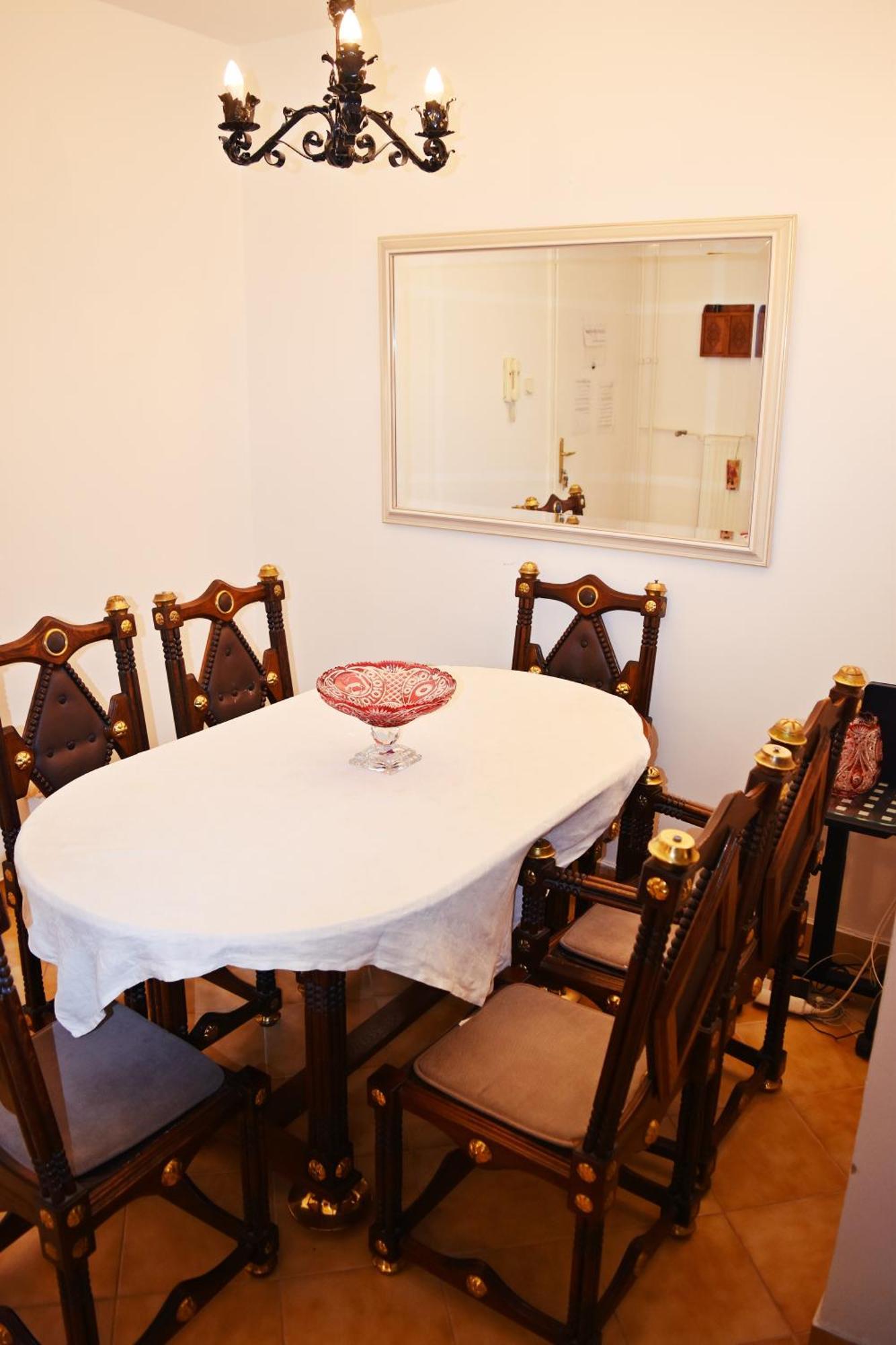 Belvarosi Classic Apartman 85 Square Meters Szombathely Exterior photo
